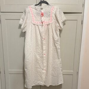 Vintage nightgown and robe set